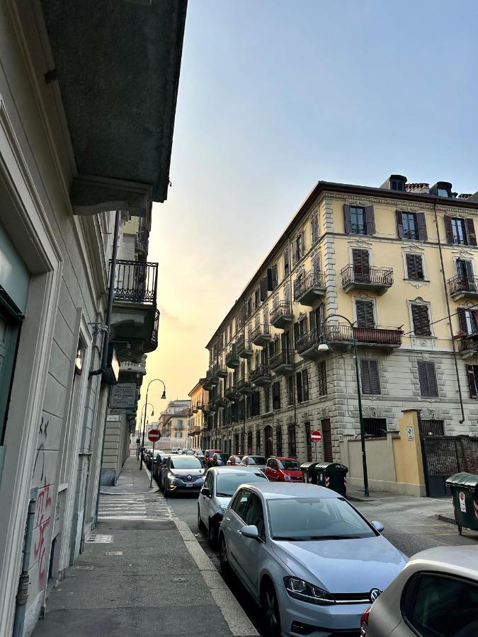 Casa Santa Chiara - Vicino Porta Susa F.S. Turim Exterior foto